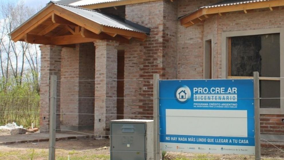 El Gobierno compensará a los deudores a través del plan Procrear.