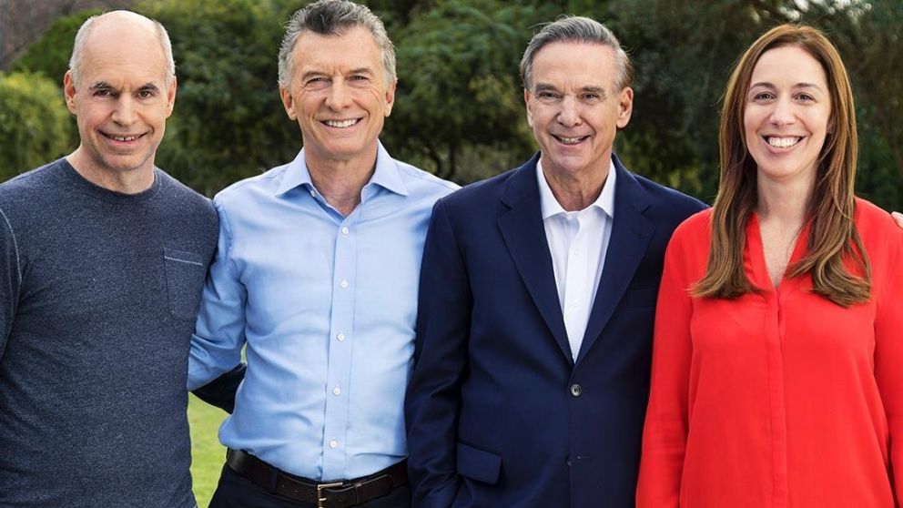 Larreta, Macri, Pichetto y Vidal protagonizaron la foto de la campaña por la "boleta completa".