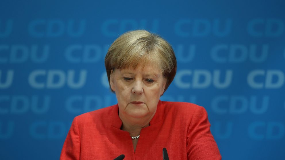 Merkel cuestionó a los partidos ultraderechistas de Alemania.