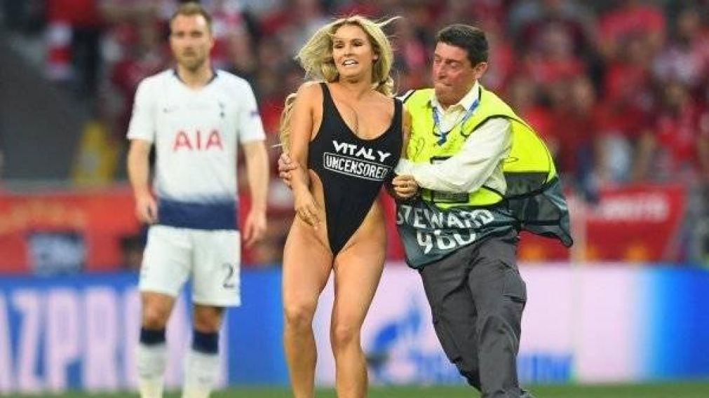 Wolanski fue detenida por la seguridad del estadio en la final de la Champions League.