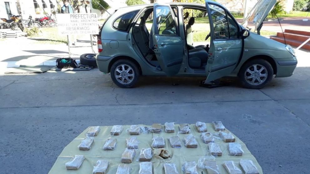 Fueron detenidos en la ciudad de Corrientes (Prefectura Naval).