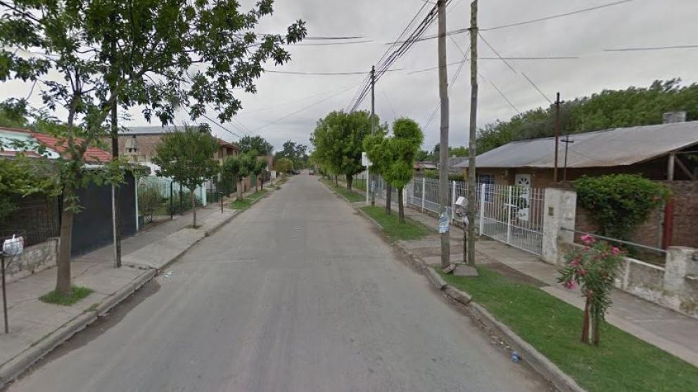 Ladrón intentó robar una casa: quedó enganchado en la reja del jardín