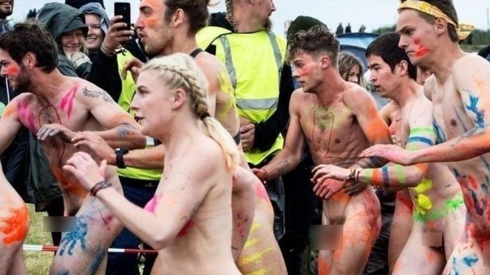 En los �ltimos a�os se pusieron de moda las carreras nudistas. 