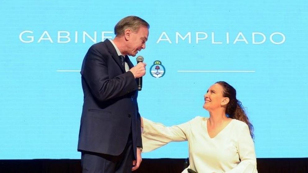 Miguel Ángel Pichetto junto a la vicepresidenta Gabriela Michetti en la reunión de Gabinete Ampliado en el CCK. (Télam)