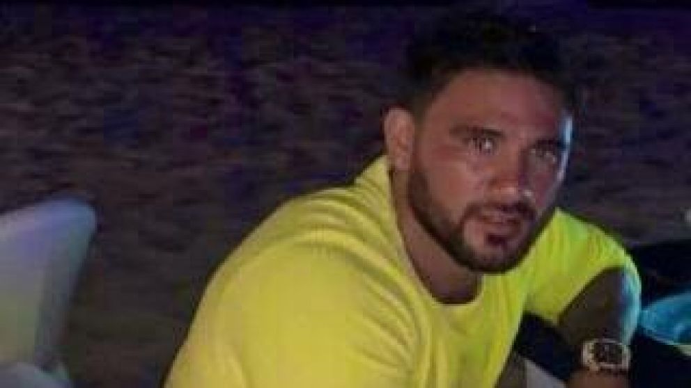 Mallorca está detenido en su casa, con tobillera electrónica.