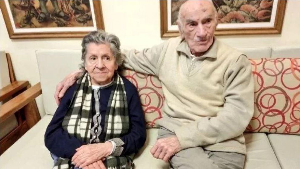 Los abuelos quieren ver a su hijo. (Twitter)