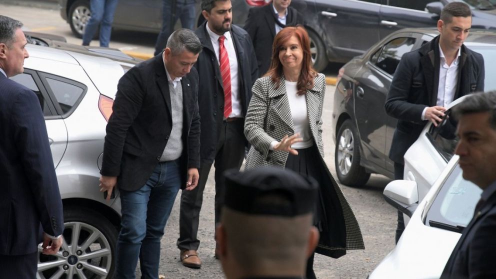 Argumentan que el juicio inició como resultado de una persecución política.