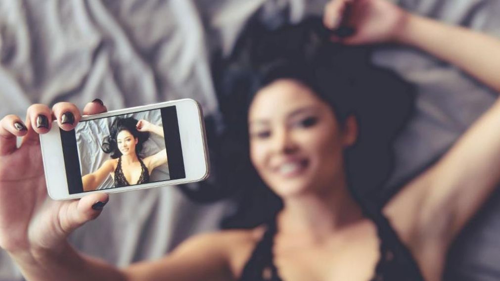 El 63% de las chicas respondió que ya envió una foto desnuda.