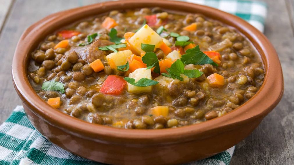 Día del Trabajador: receta para preparar un delicioso guiso de lentejas.