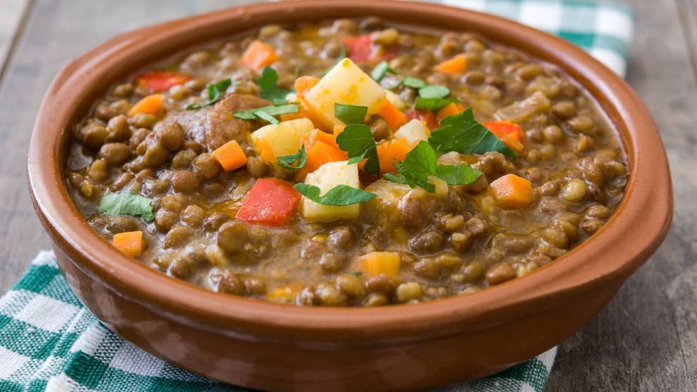 Receta para preparar un guiso de lentejas vegetariano bien potente para los d�as de fr�o.