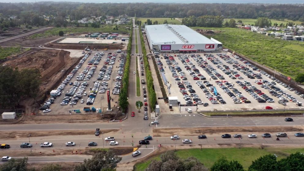 Cadena de supermercados abrir� su segunda sucursal en importante ciudad y busca empleados.