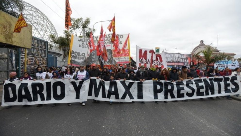 Organizaciones sociales y organismos de derechos humanos se concentran en la avenida Yrigoyen (Twitter)
