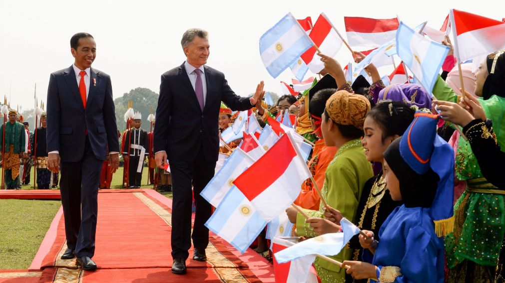 El Jefe de Estado junto a su par Joko Widodo.