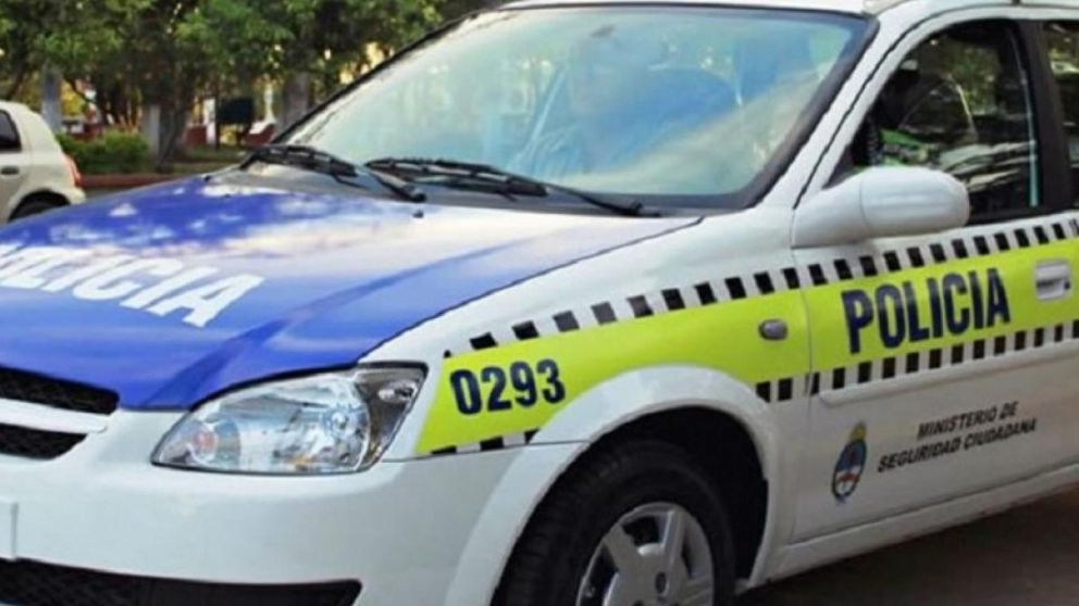 Dos policías resultaron heridos por los familiares y amigos de un ladrón.