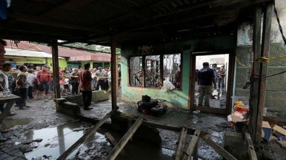 Así quedó el lugar tras el incendio. (Reuters)