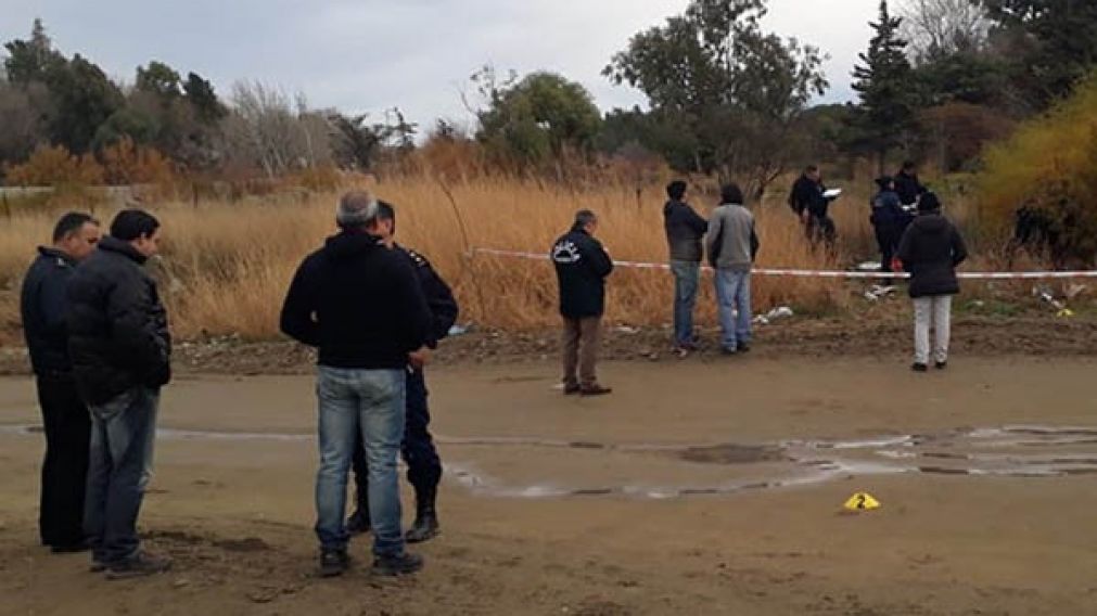 El lugar donde encontraron el cuerpo sin vida a�n no identificado. (Gentileza La Jornada)