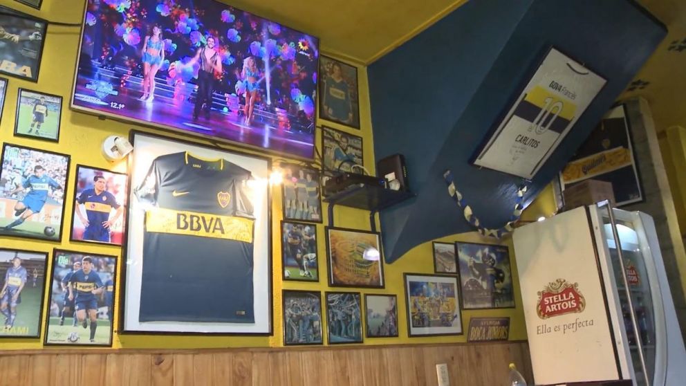 El local, dedicado a Boca Juniors, está situado en Bernardo de Yrigoyen y Pelliza.