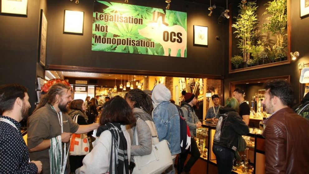 Canadá recauda 139 millones de dólares con la legalización del "faso"