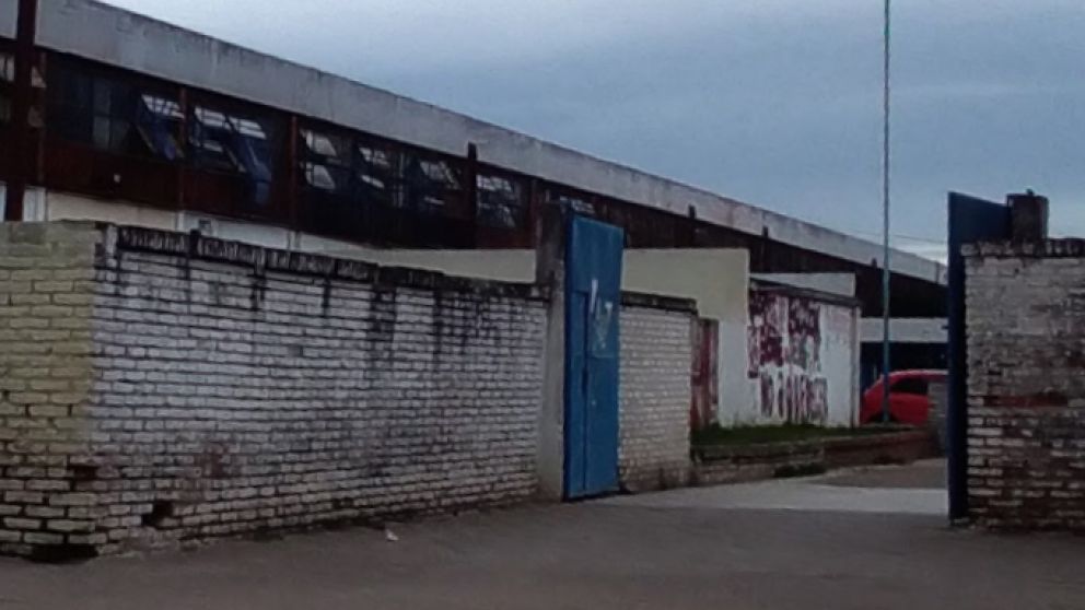 El incendio se produjo en la Escuela Secundaria Básica N° 145 (GoogleMaps).