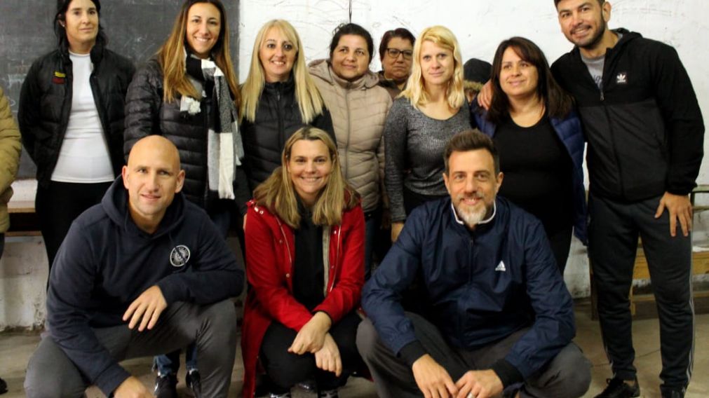 La actividad tuvo lugar en la sociedad de fomento Mariano Moreno.