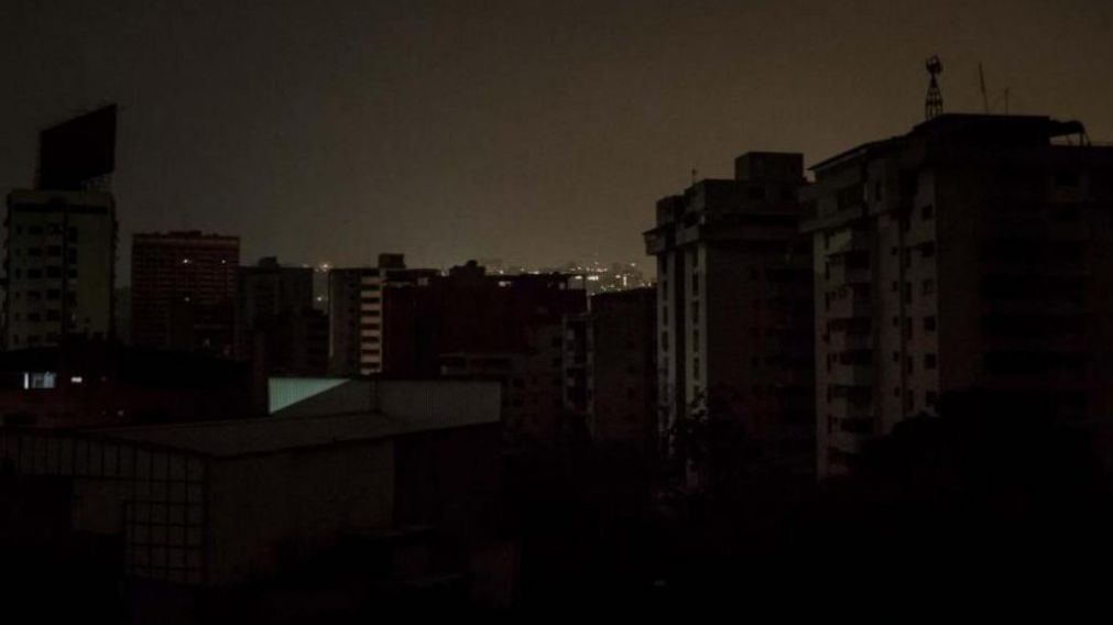 Los principales portales de noticias del mundo se hicieron eco del apagón.