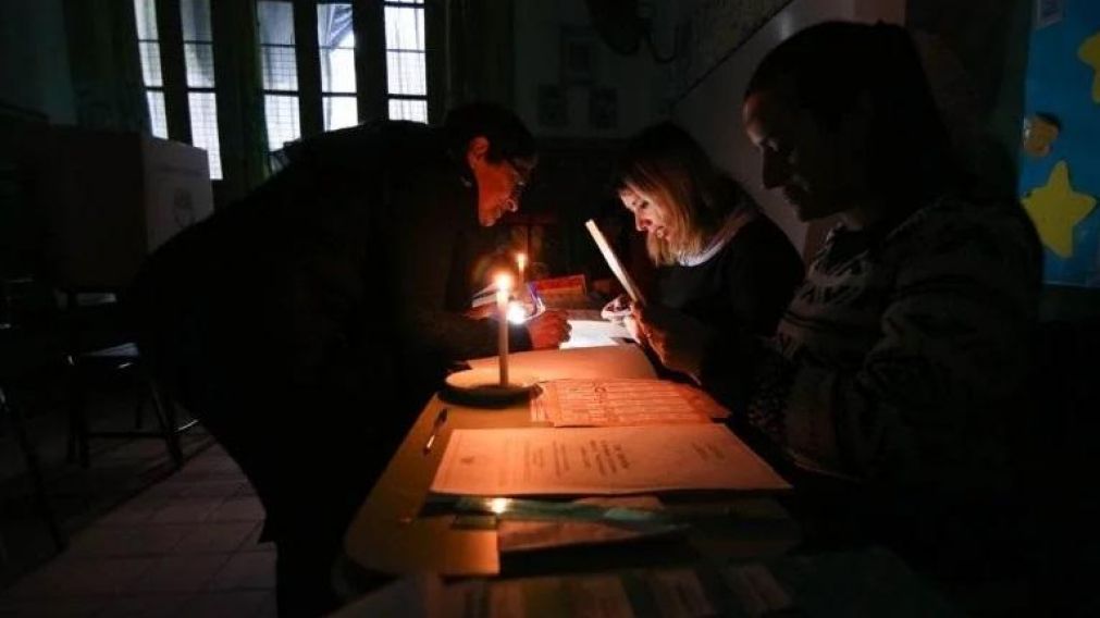 En Rosario se vota a pesar de la falla en el servicio.