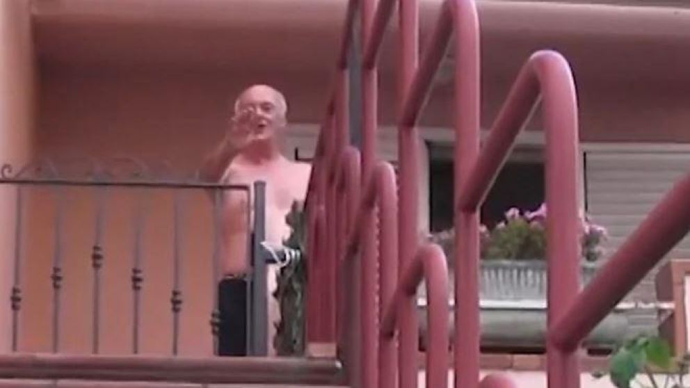 Malatto, al momento de ser descubierto. (imagen de TV).