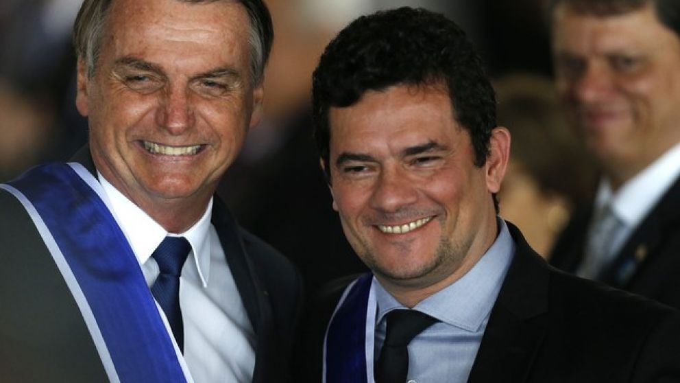 Bolsonaro y Moro, acusados de complotar contra Lula.