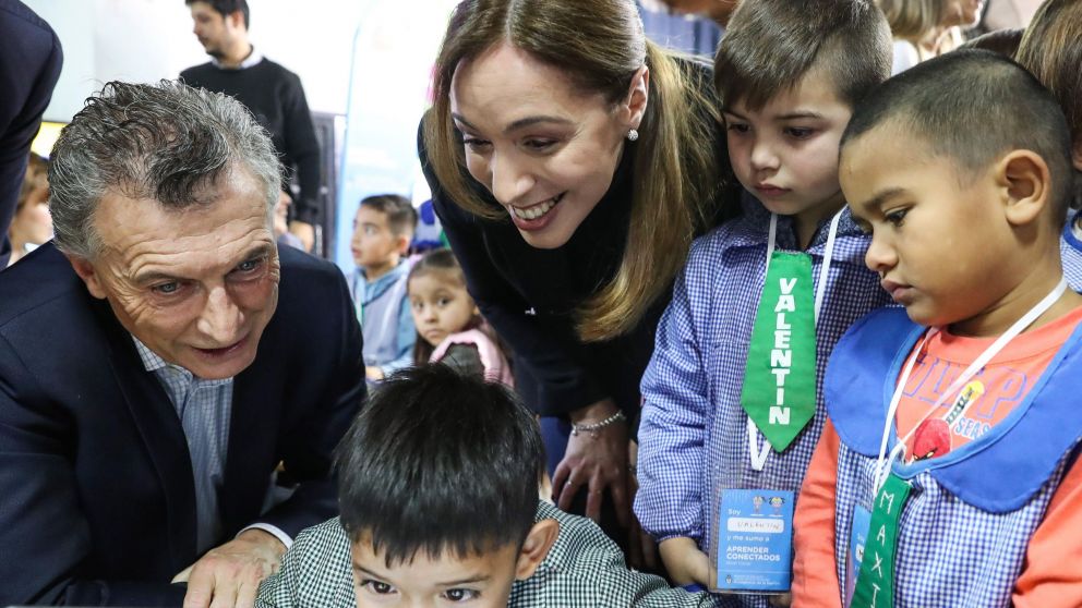 Macri y Vidal durante la entrega de computadoras (Presidencia).