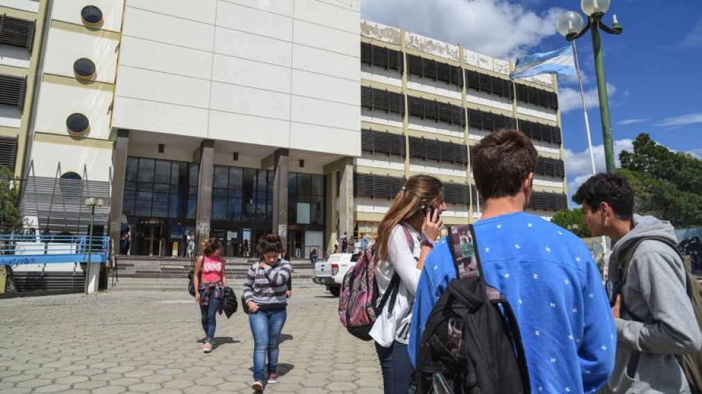 La universidad aceptará el lenguaje inclusivo. (Archivo)