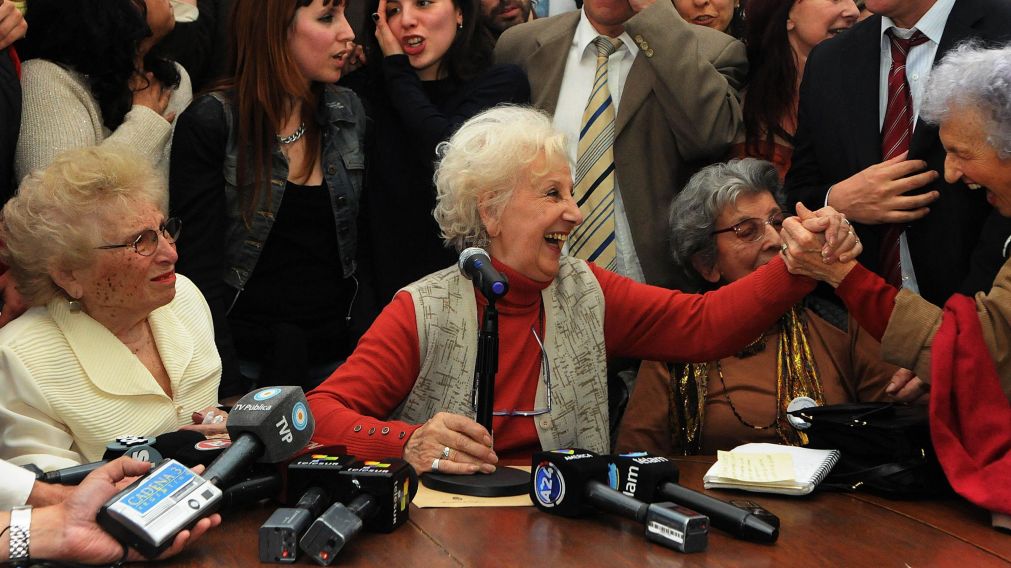Estela de Carlotto, cuando inform� que hab�a encontrado a su nieto Guido (Cr�nica/Archivo).