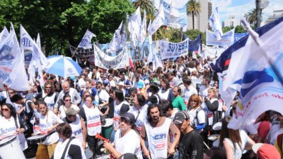 Hay fuerte malestar entre los maestros de la provincia de Buenos Aires.