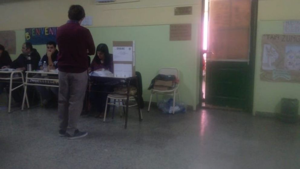El insólito hecho se dio en la Escuela 112.