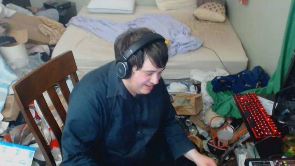 Jagerrmeister es un streamer de Twitch y reconoció tener un problema con la limpieza.