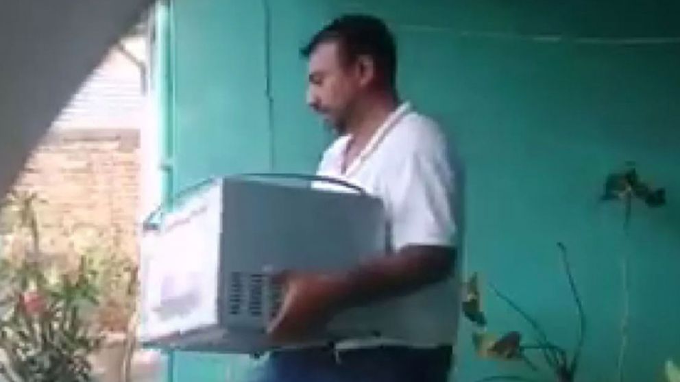 Las personas entraron para llevarse lo que se encontraron a su paso.