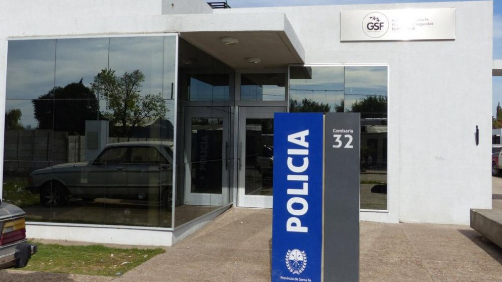 El acusado fue demorado y trasladado a la Comisaría 32 de Rosario.