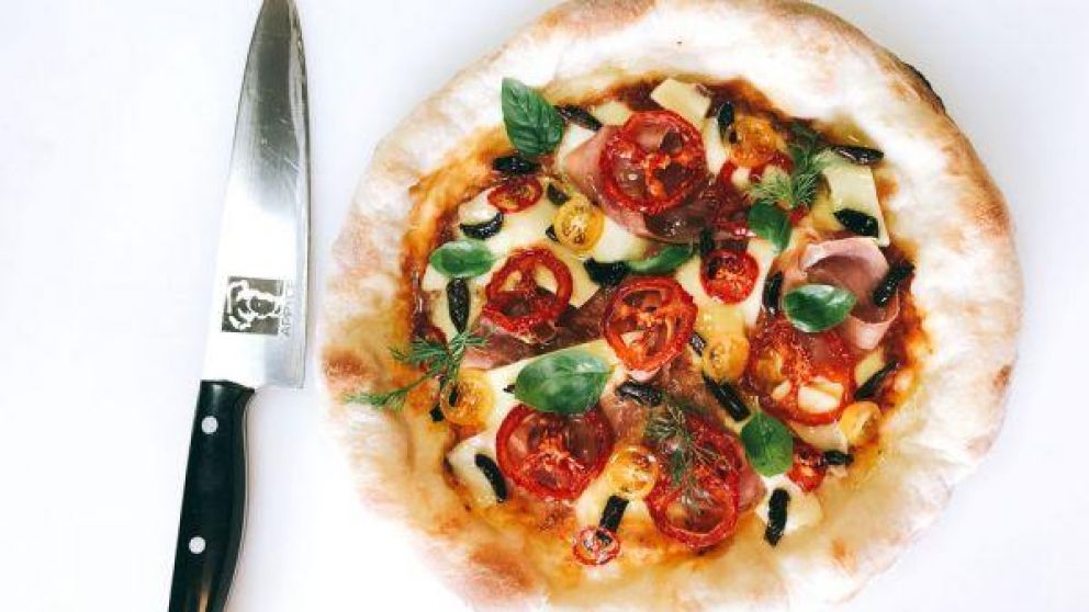 Una pizza con el sello de la APPYCE.