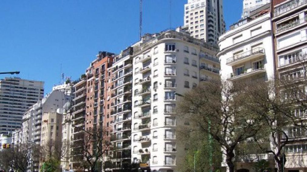 El 70% de los habitantes de Buenos Aires vive en departamentos, según cifras oficiales del gobierno porteño.