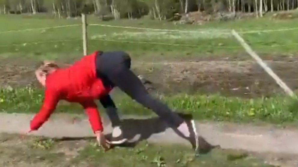 La piba se transformó en una sensación de Internet (Imagen: captura de video).