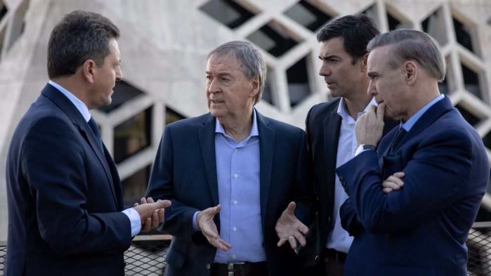 Massa, Schiaretti, Urtubey y Pichetto luego de la reunión en Córdoba (Gentileza @SergioMassa)