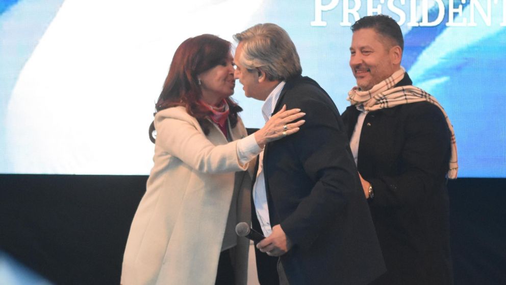 El primer acto oficial conjunto de los precandidatos a presidente y vice en Ferro (Pablo Villán/Crónica).