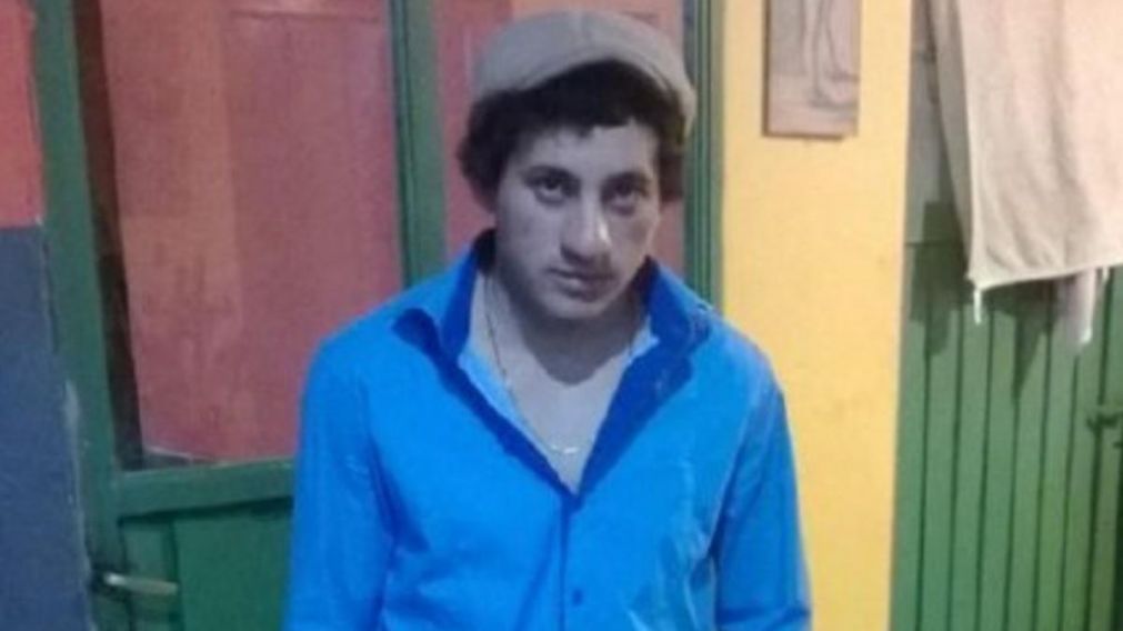 Carlos Aníbal Suárez manejaba el coche que luego colisionó contra el camión.