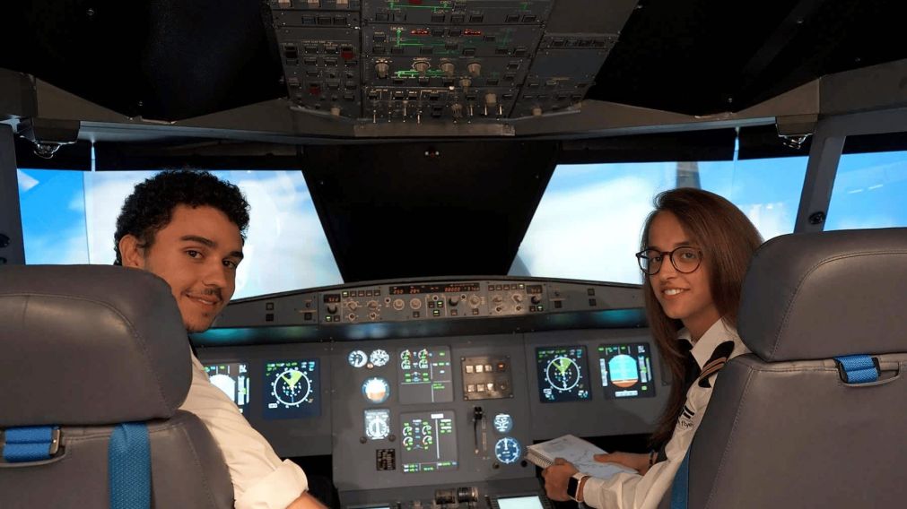 El Gobierno de Javier Milei modificó el sistema de licencias y habilitaciones para pilotos de aviones (X/@fedesturze).