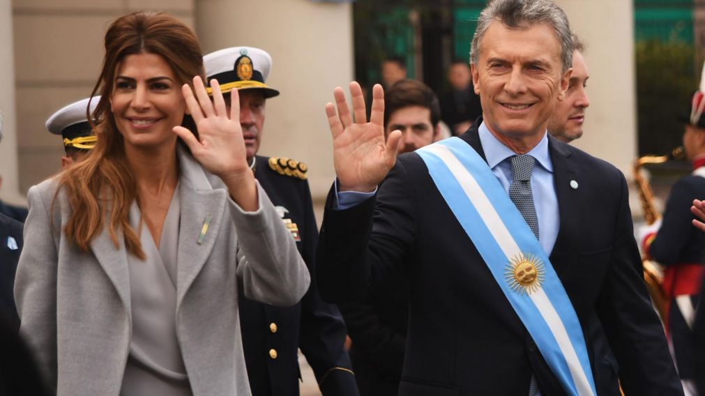 Mauricio Macri y Juliana Awada camino al Tedeum. (T�lam)