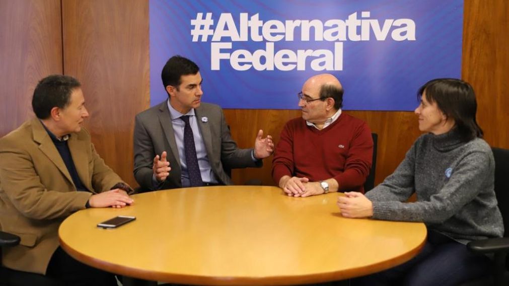 Urtubey junto a Jorge Ceballos, Humberto Tumini y Silvia Saravia.