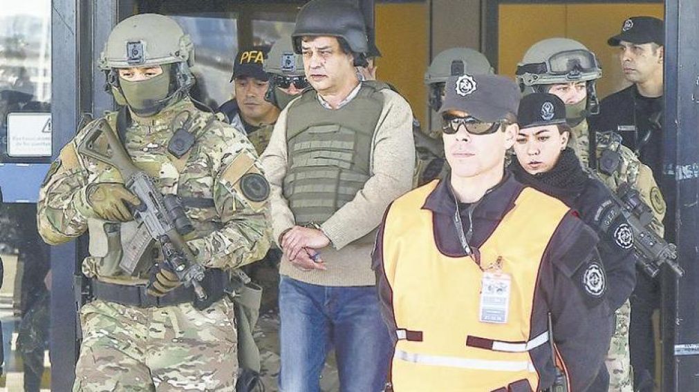 Manzanares solicitó viajar a Santa Cruz para ver a sus hijos, pero el programa de arrepentido no se lo permitía.