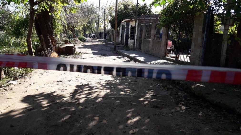 El sujeto intentó ocultar el hecho incendiando la casilla donde vivían (@camilabarral_).