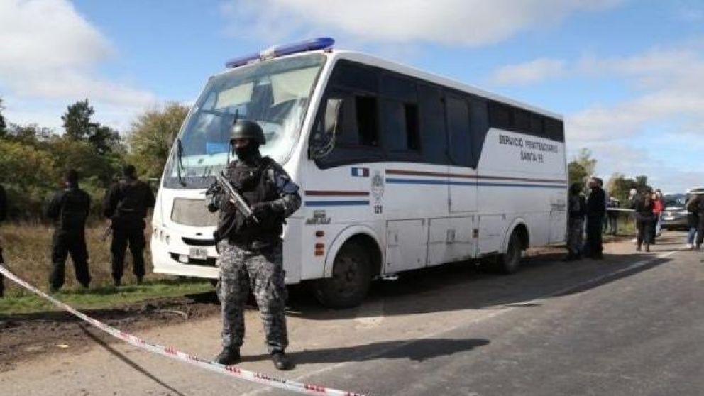 Se investiga las razones por las cuales el chofer detuvo el veh�culo.