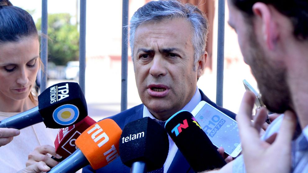 Gobernador de Mendoza, Cornejo, quiere discutir "la mejor oferta electoral".