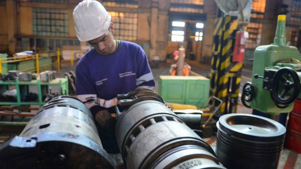Todos los rubros económicos cerraron con bajas interanuales.